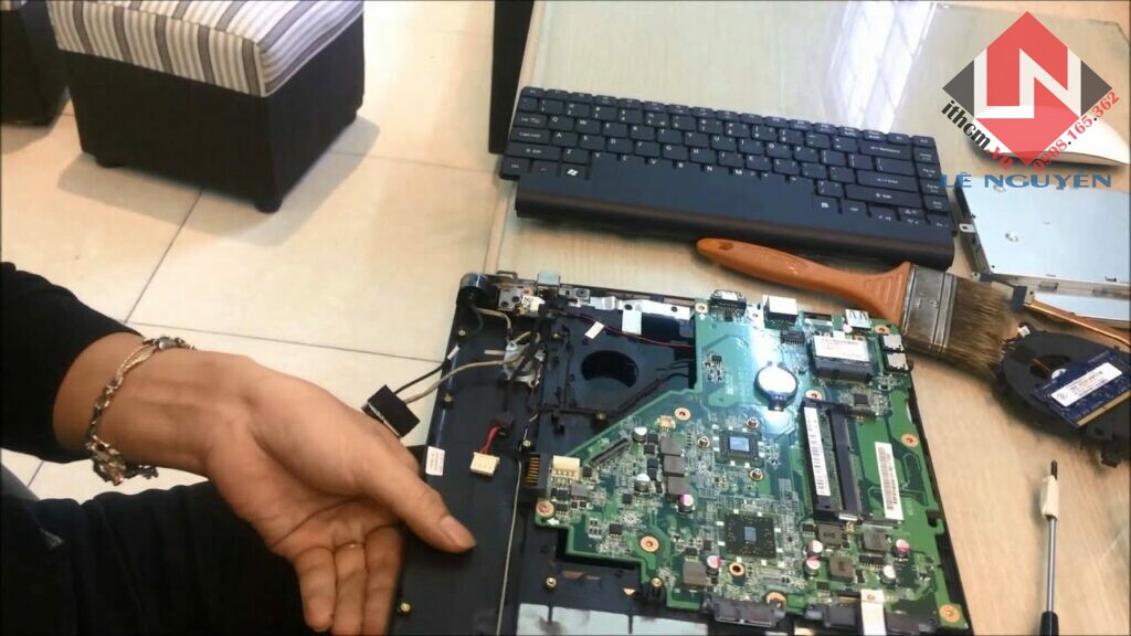 Sửa Laptop Samsung