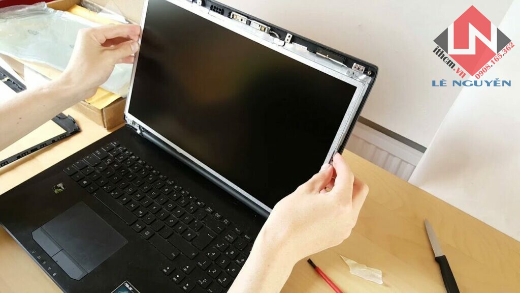 Thay Màn Hình Laptop Samsung Tại Nhà Nhanh Chóng – Chuyên Nghiệp Quận 10