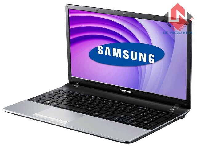 Thay Màn Hình Laptop Samsung Tận Nơi Giá Rẻ Huyện Nhà Bè