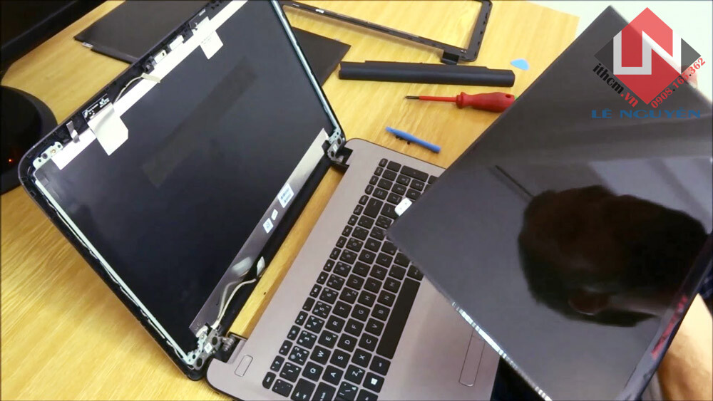 Thay Màn Hình Laptop Tại Nhà Quận Thủ Đức Giá Rẻ