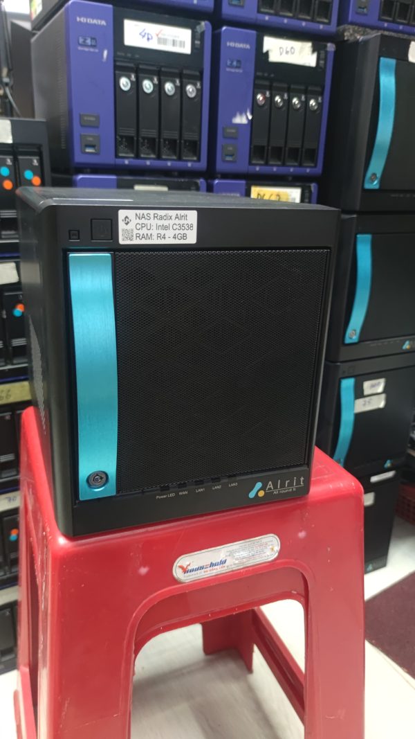 NAS 4 Radix Alrit MITX-DNV6 C3538 4GB RAM