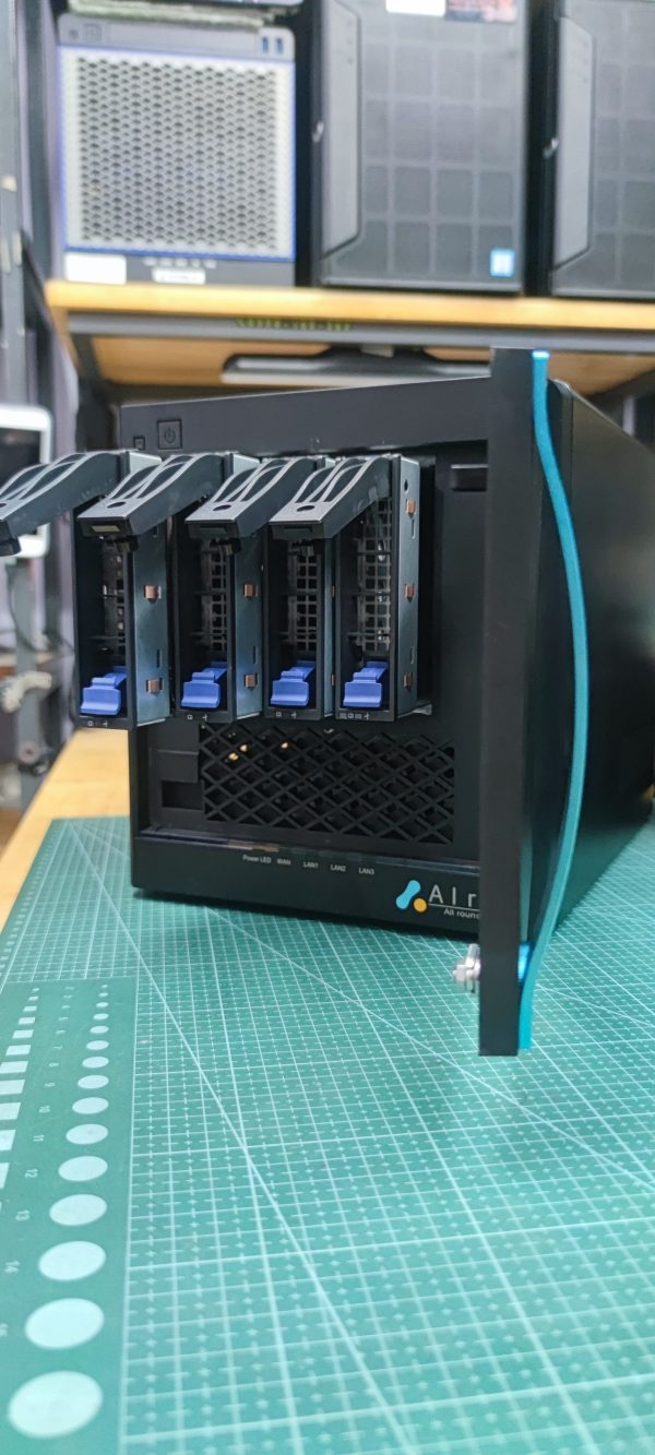NAS 4 Radix Alrit MITX-DNV6 C3538 4GB RAM