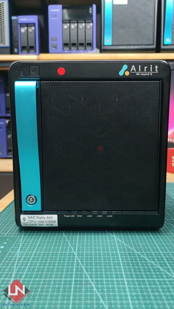 NAS Radix Alrit C3558 R4. 4GB 4 bay HDD chạy OS Synology