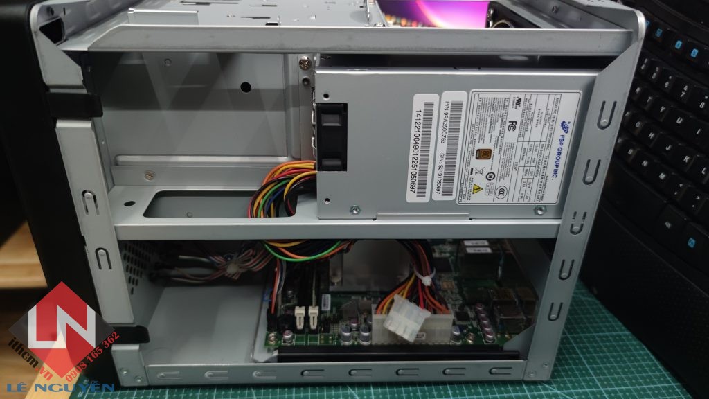 NAS Radix Alrit C3558 R4. 4GB 4 bay HDD chạy OS Synology