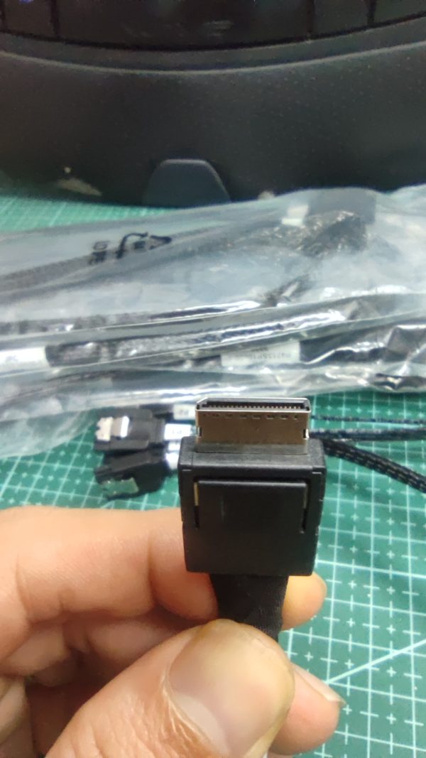 Cable Oculink to 4-Sata dùng cho Starbilas Gen8