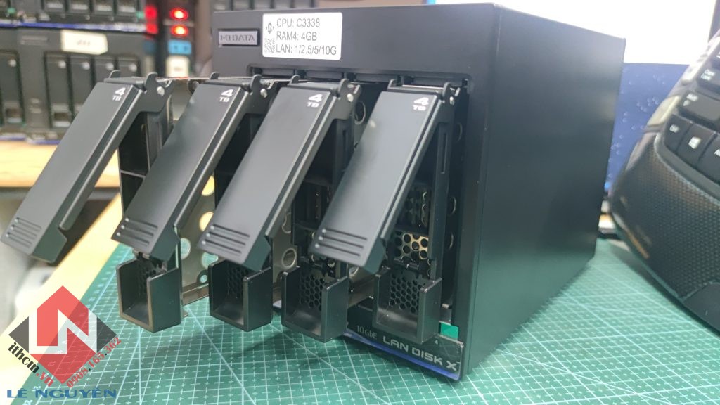 NAS Nhật IO-DATA C3338 10Gbe BLACK