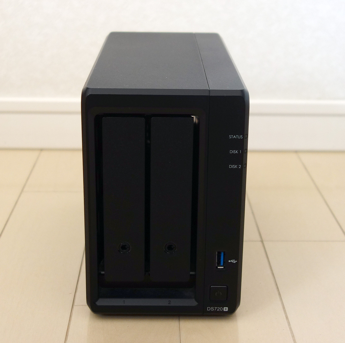 NAS Đồng Bộ Hay Máy Build Tự Lắp? 6 NAS Đồng Bộ Hay Máy Build Tự Lắp?